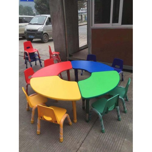 Makpa Yarım Ay Modüler Anaokulu Etkinlik Masası