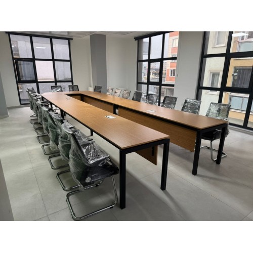 Ceviz U Şekilli Toplantı Masası Ceviz U Şekilli Toplantı Masası