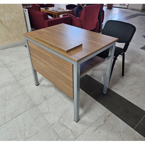 Metal İskeletli Öğretmen ve Eğitmen Masası